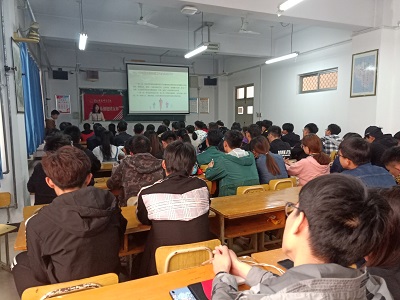 学院团委负责人发言